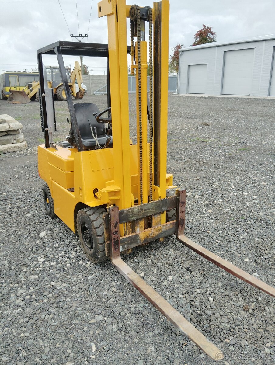 Prodám vysokozdvižný vozík - 3