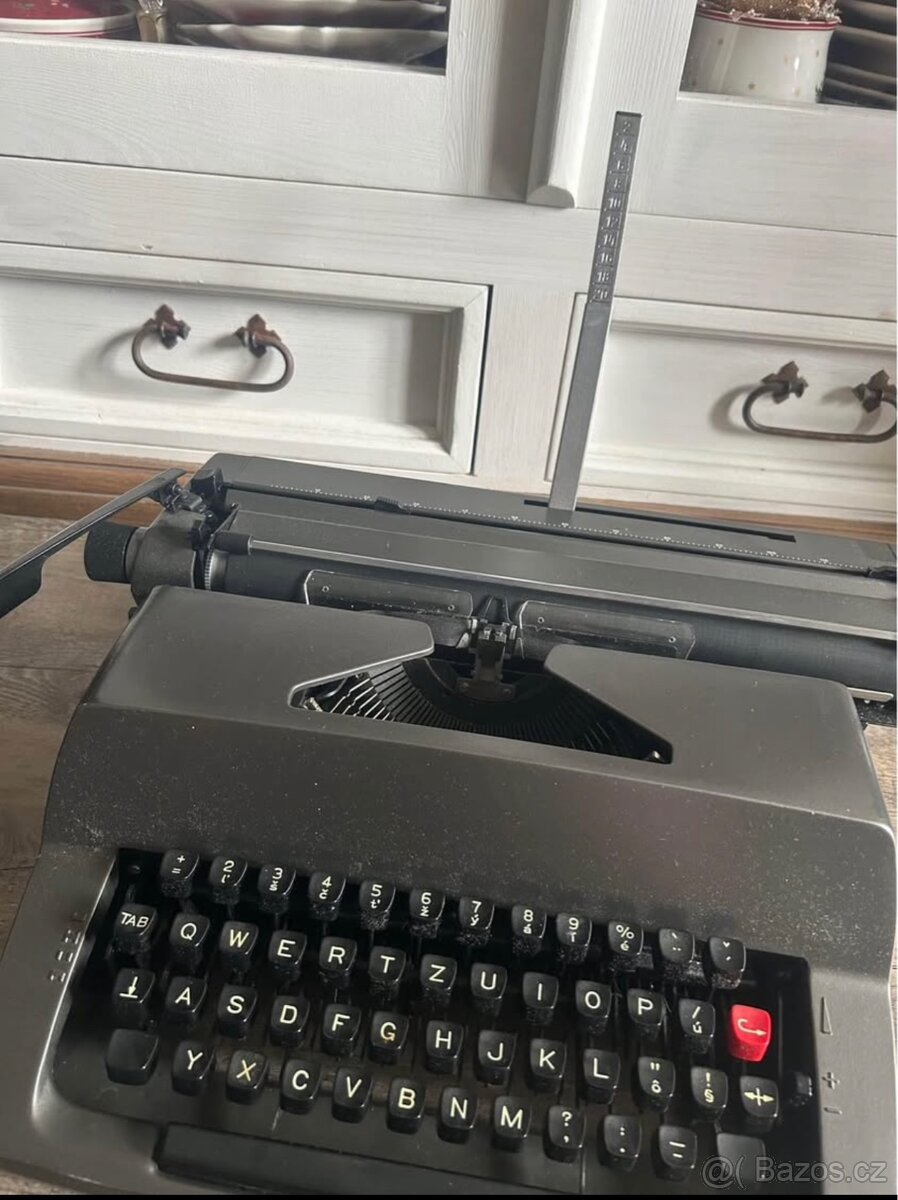 Psací stroj Consul - 3