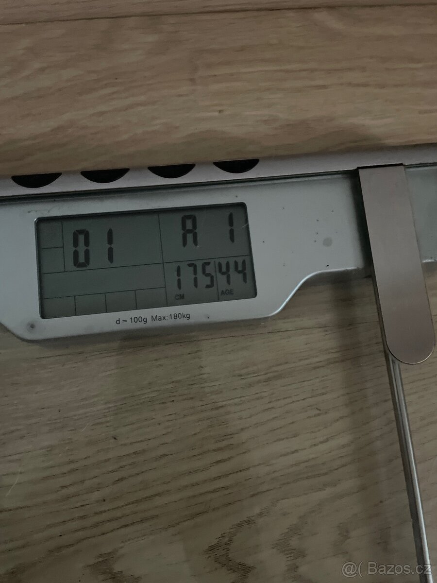 Digitální osobní váha do 180kg - 3