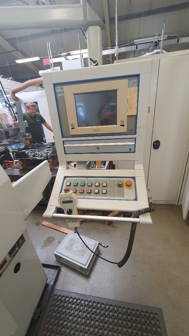 Hrototvá bruska BU 28/630NC - 3