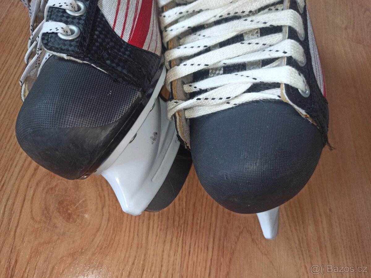 Zimní brusle vel.39 a vel.40 zn.Crowned - 3