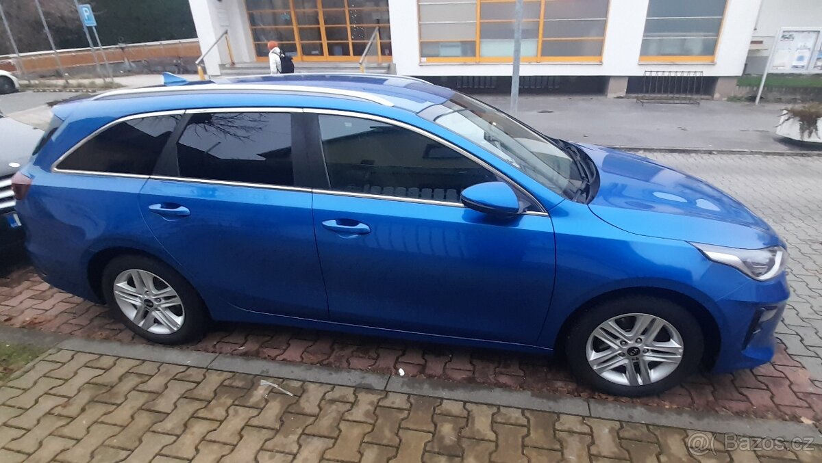 Kia Ceed Combi SW CD 1,4T-GDI GPF EXCLUSIVE - 3