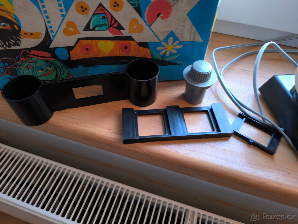 Staré hračky, promítačka Diax 3, diaprojektor, 5ks pohádky - 3