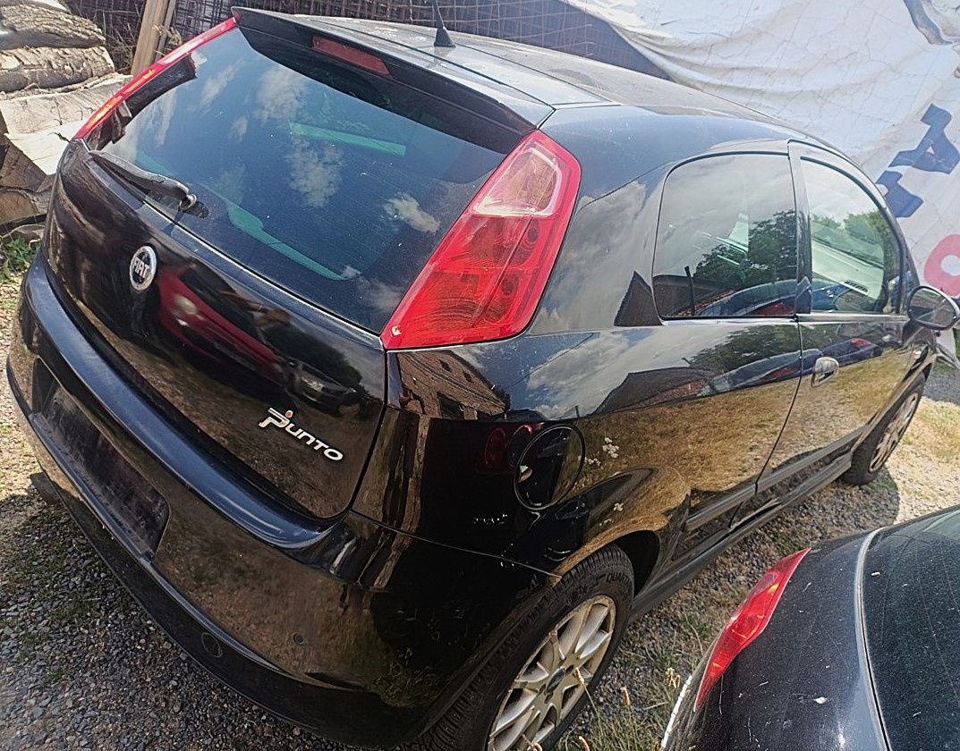 Fiat Grande Punto 1.9JTD - 96kW ,6ti kvalt - rozprodám na ND - 3