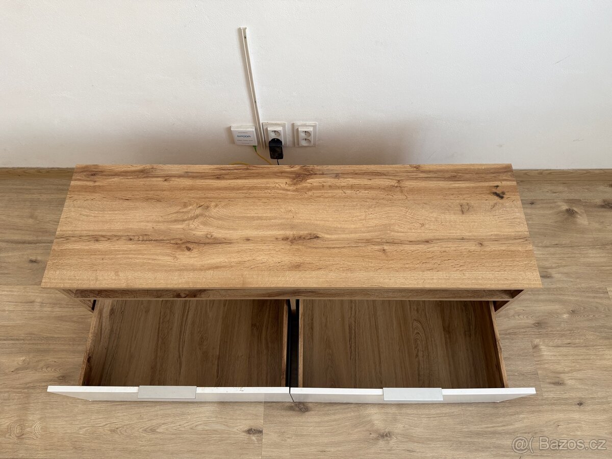 Televizní stolek - 3