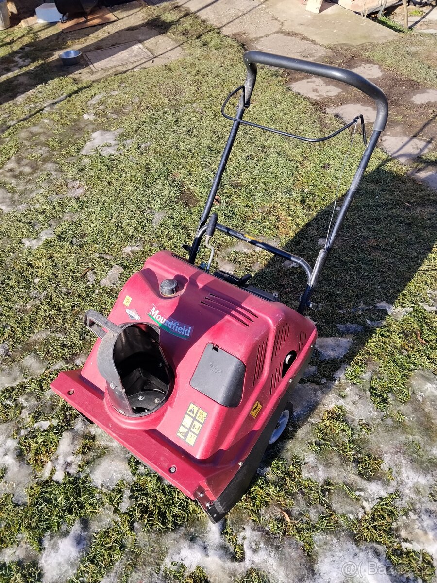 Benzínová sněžná fréza - 3