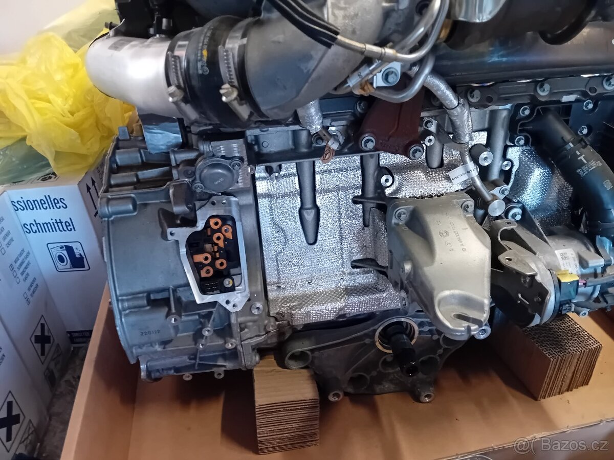 6V 3.0 benzinovy motor M256.930 - 3