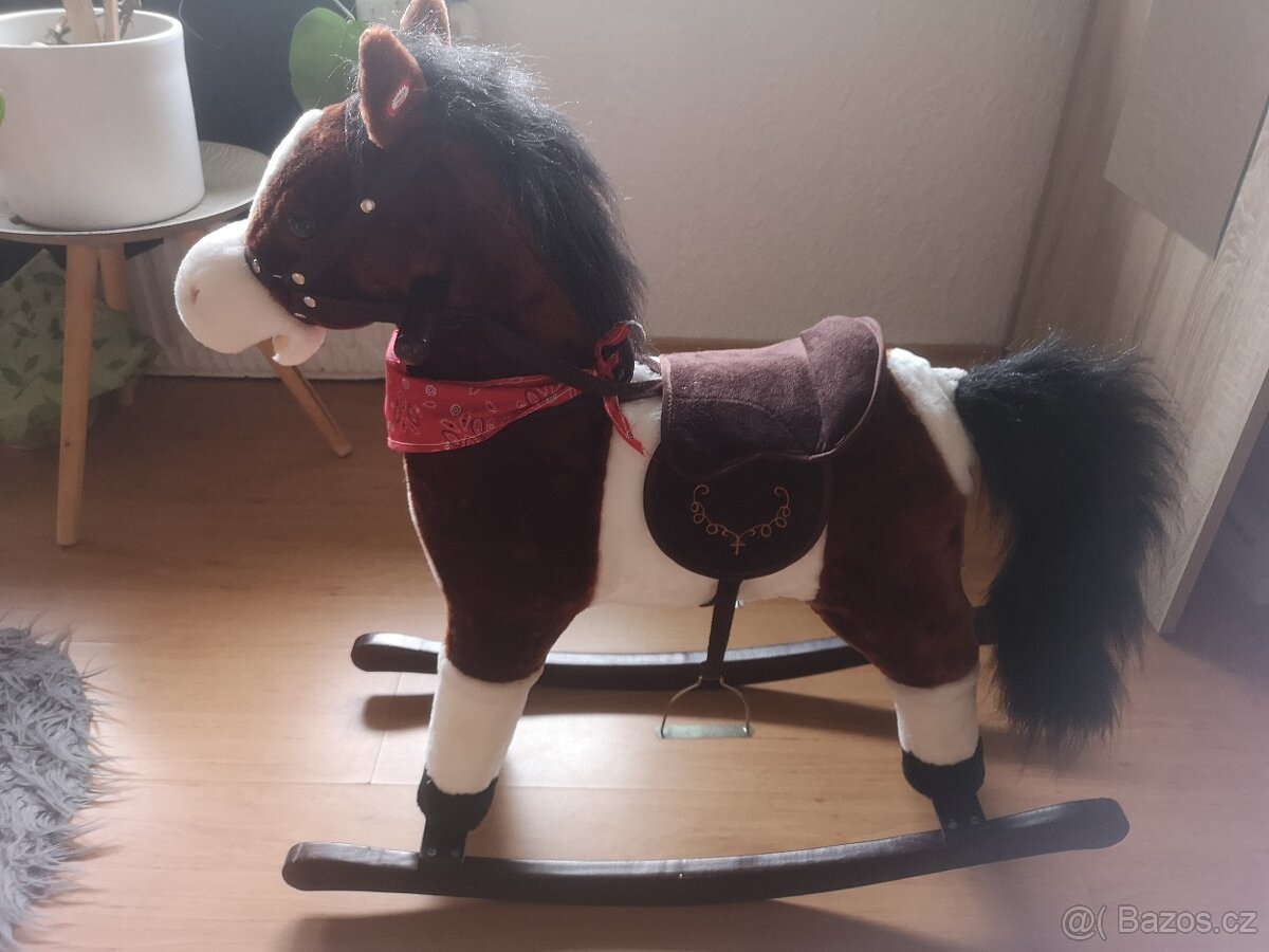 Houpací konik - 3