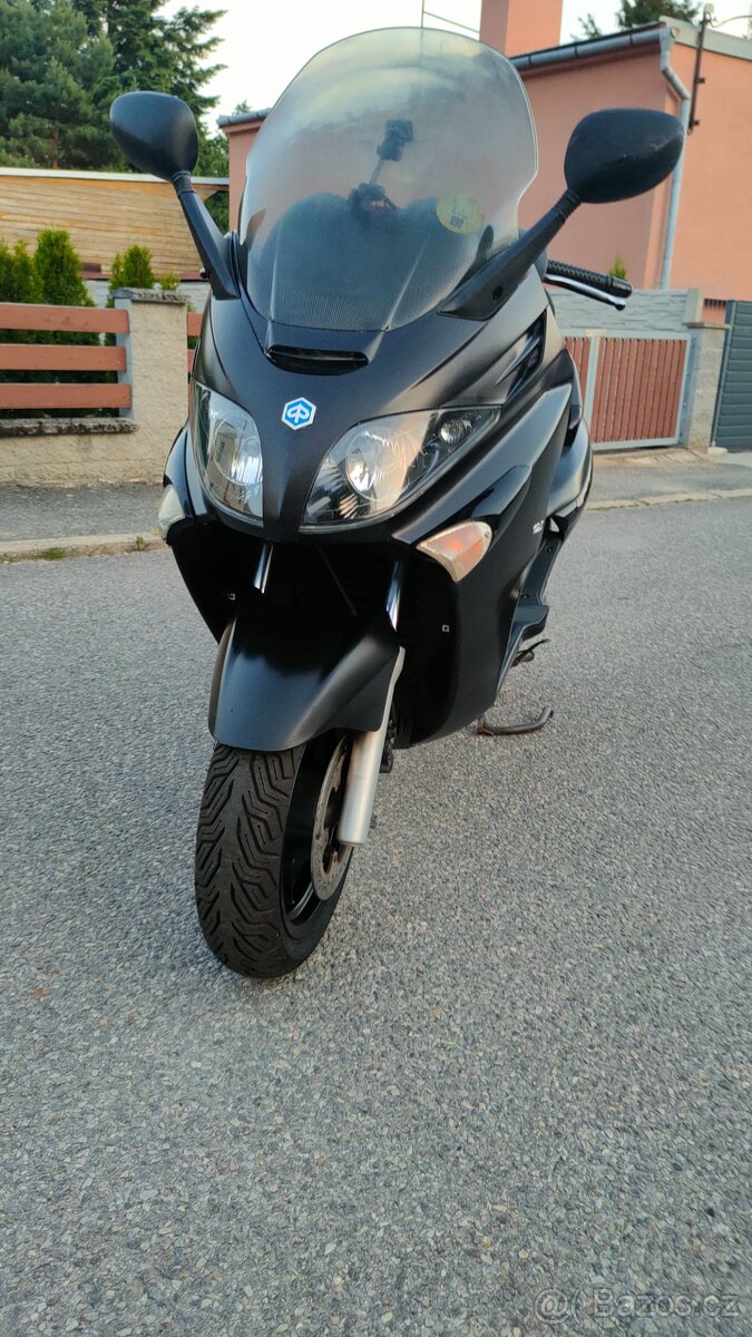 Piaggio Xevo 125 - 3