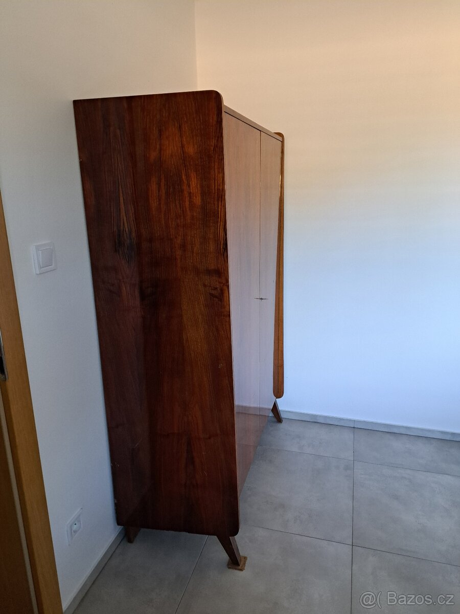 Retro šatní skříň - Tatra - 3