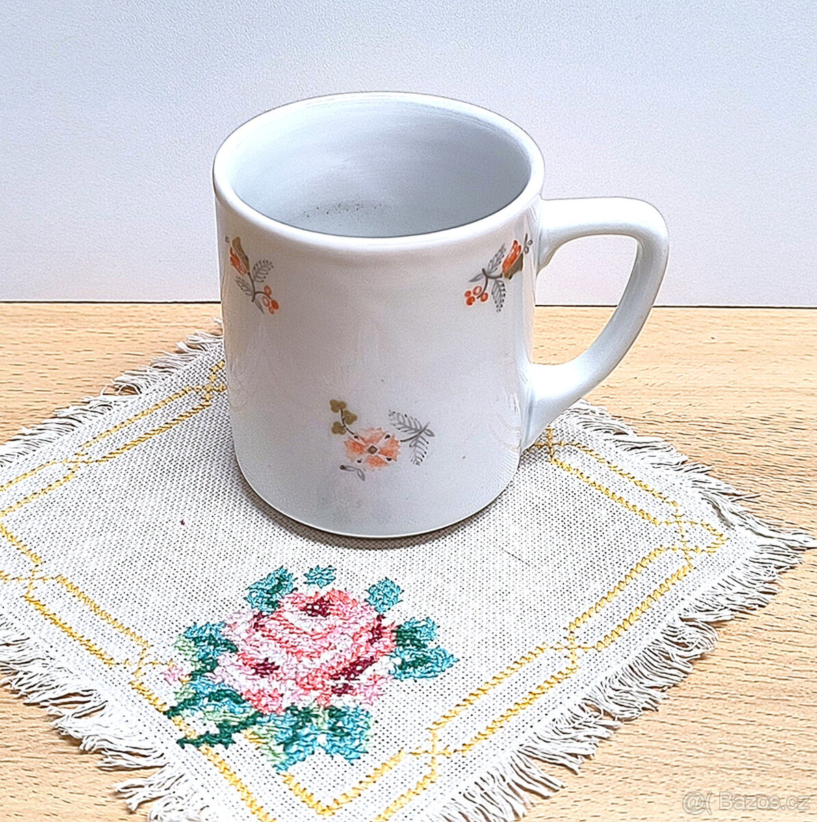 STAROŽITNÝ HRNEK JUDIKA - 3