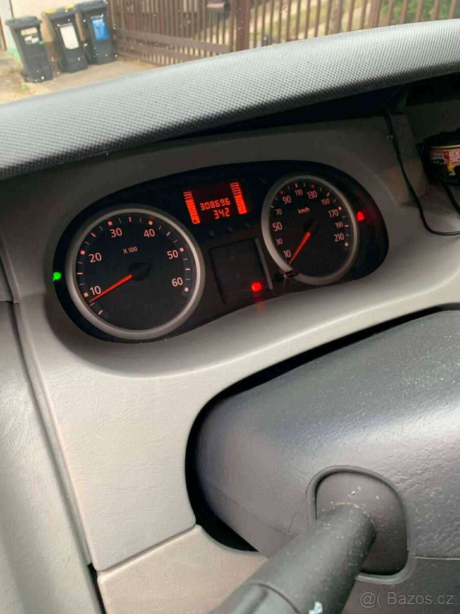 Renault Trafic 2,5dci, 107kw - 3