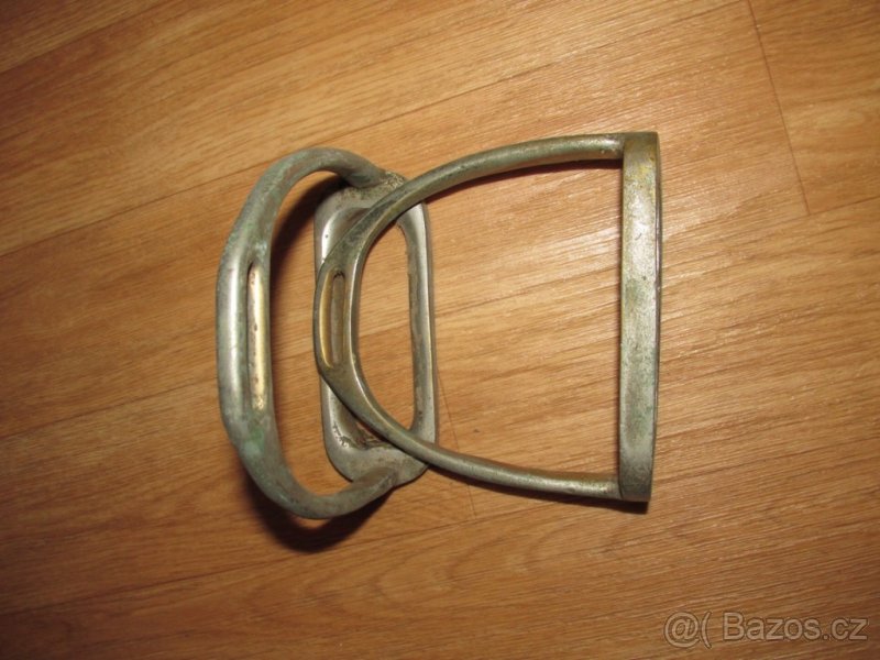 Třmeny - 3