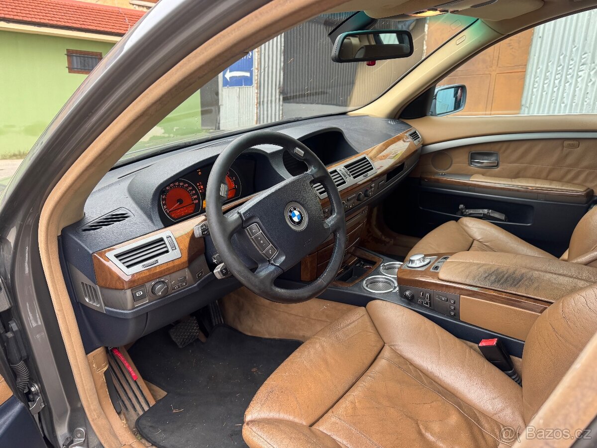 BMW E65 735i 2002 na náhradní díly ND - 3