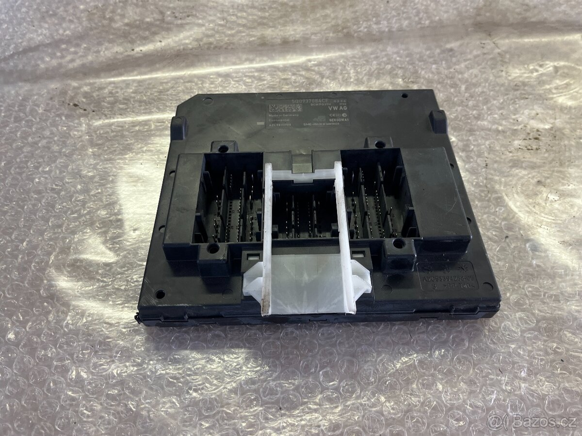 ŘÍDICÍ JEDNOTKA PALUBNÍ SÍTĚ 5Q0937084CE - 3