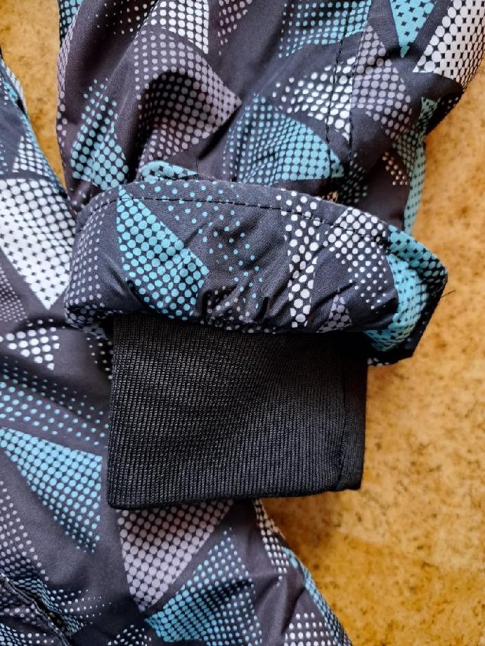 teplá zimní bunda s odepínací kapucí na zip, vel. M - 3