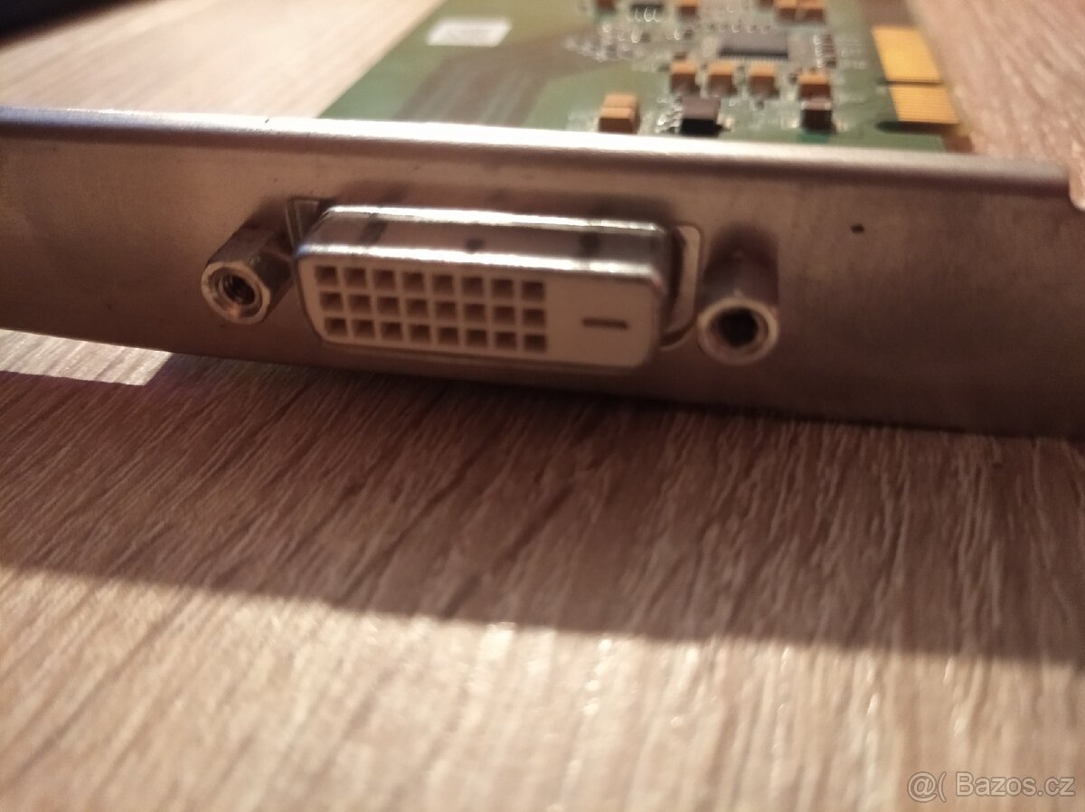 Grafická výstupní karta Dell - 3