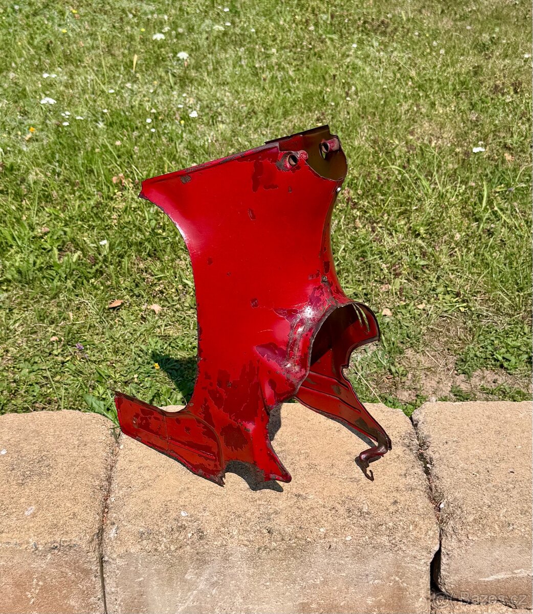 Jawa ČZ 125 175 - podsedlové plechy žábry - 3