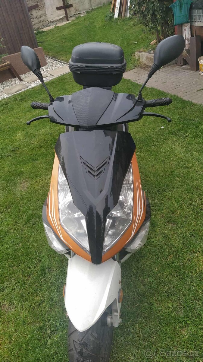 Skútr Longjia 125 - 3