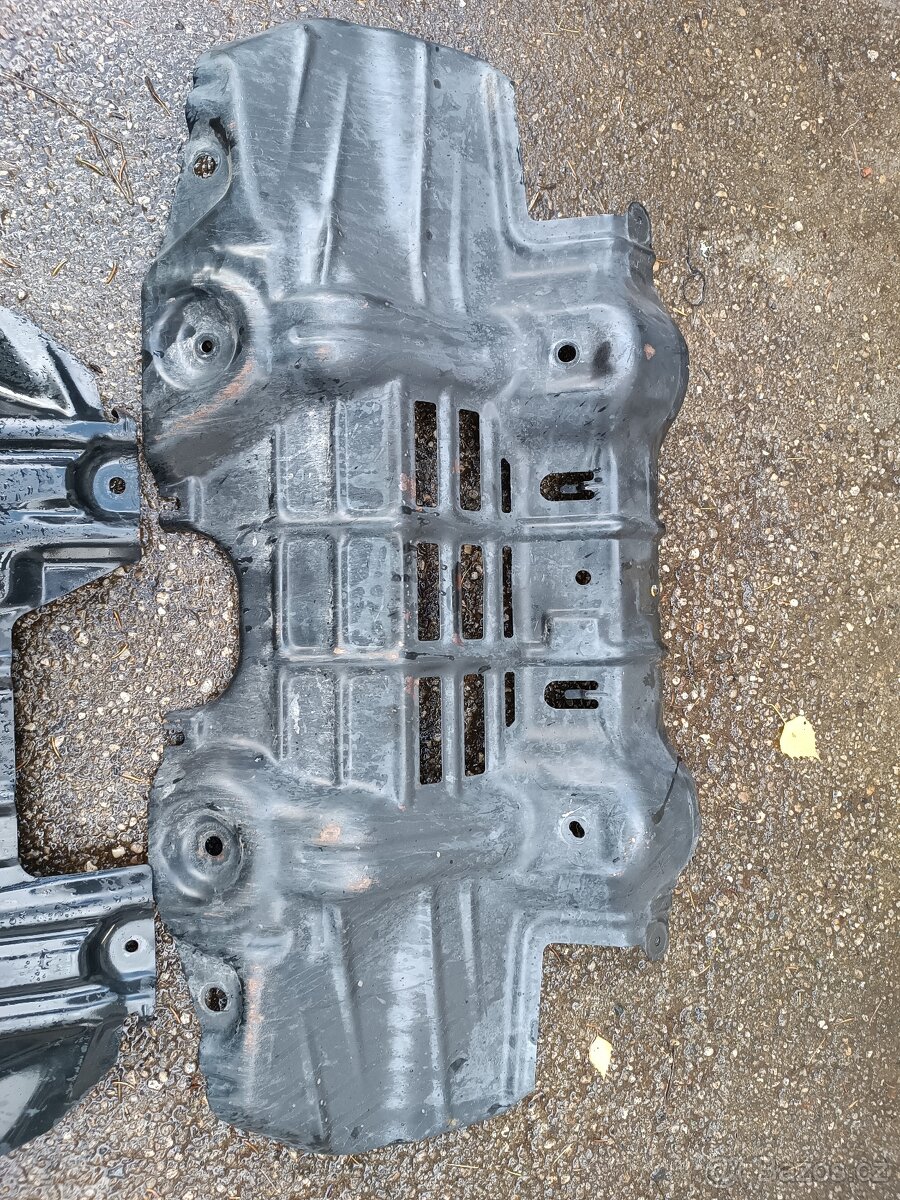 Kryty pod motor Toyota hilux - 3