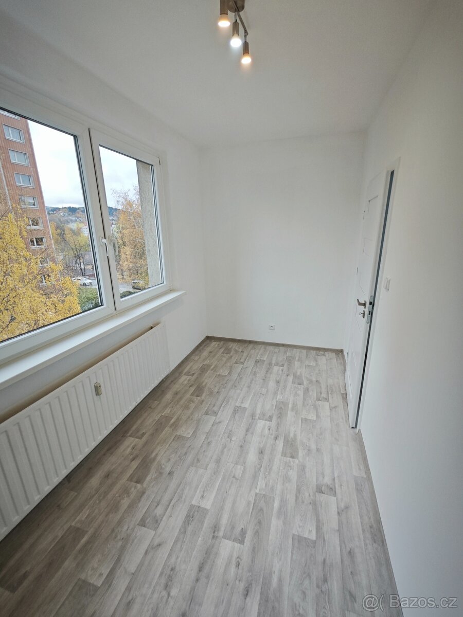 Prodej bytu 3+1, 59 m² Jablonec - 3