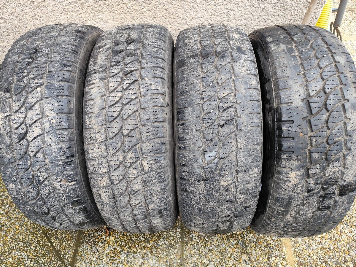 Pneu zimní 215/65r16c - 3