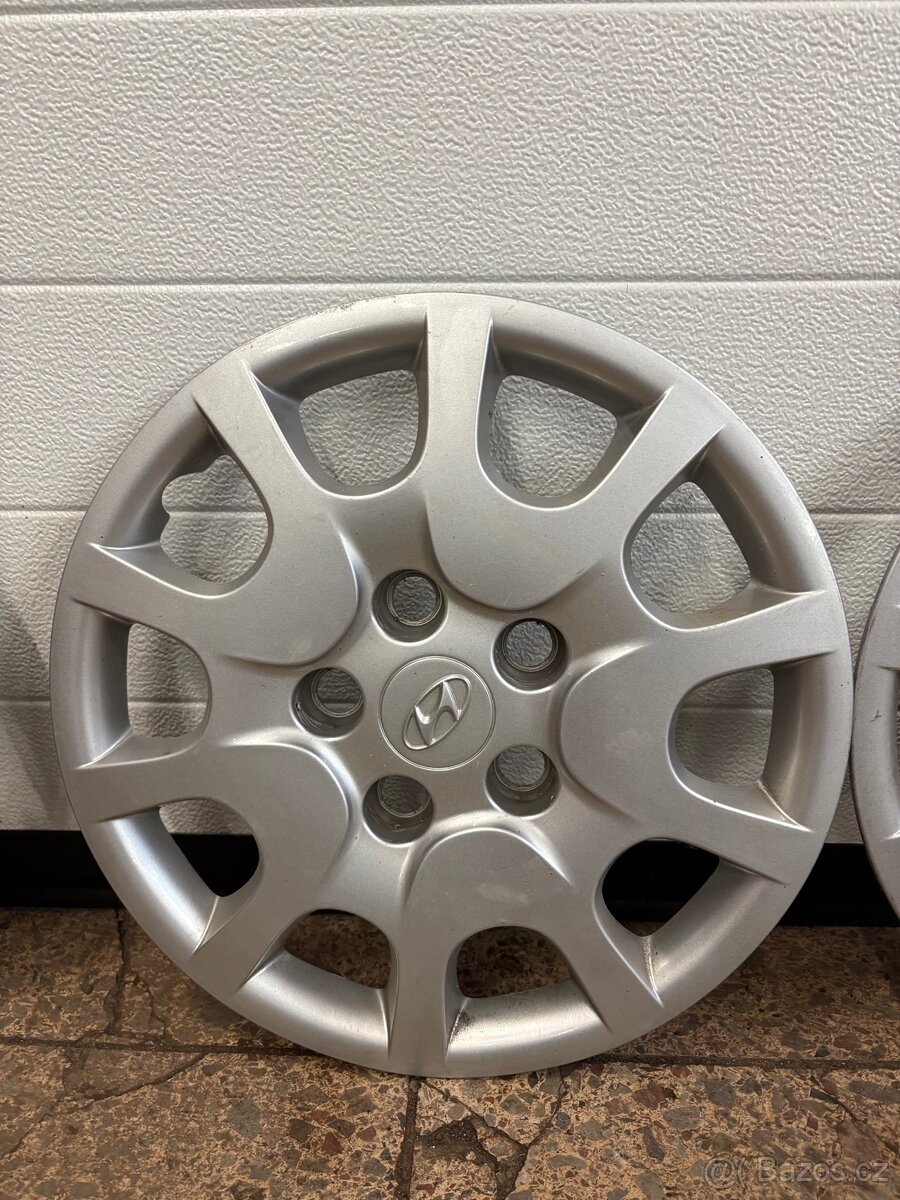 Poklice Hyundai R15 - 3