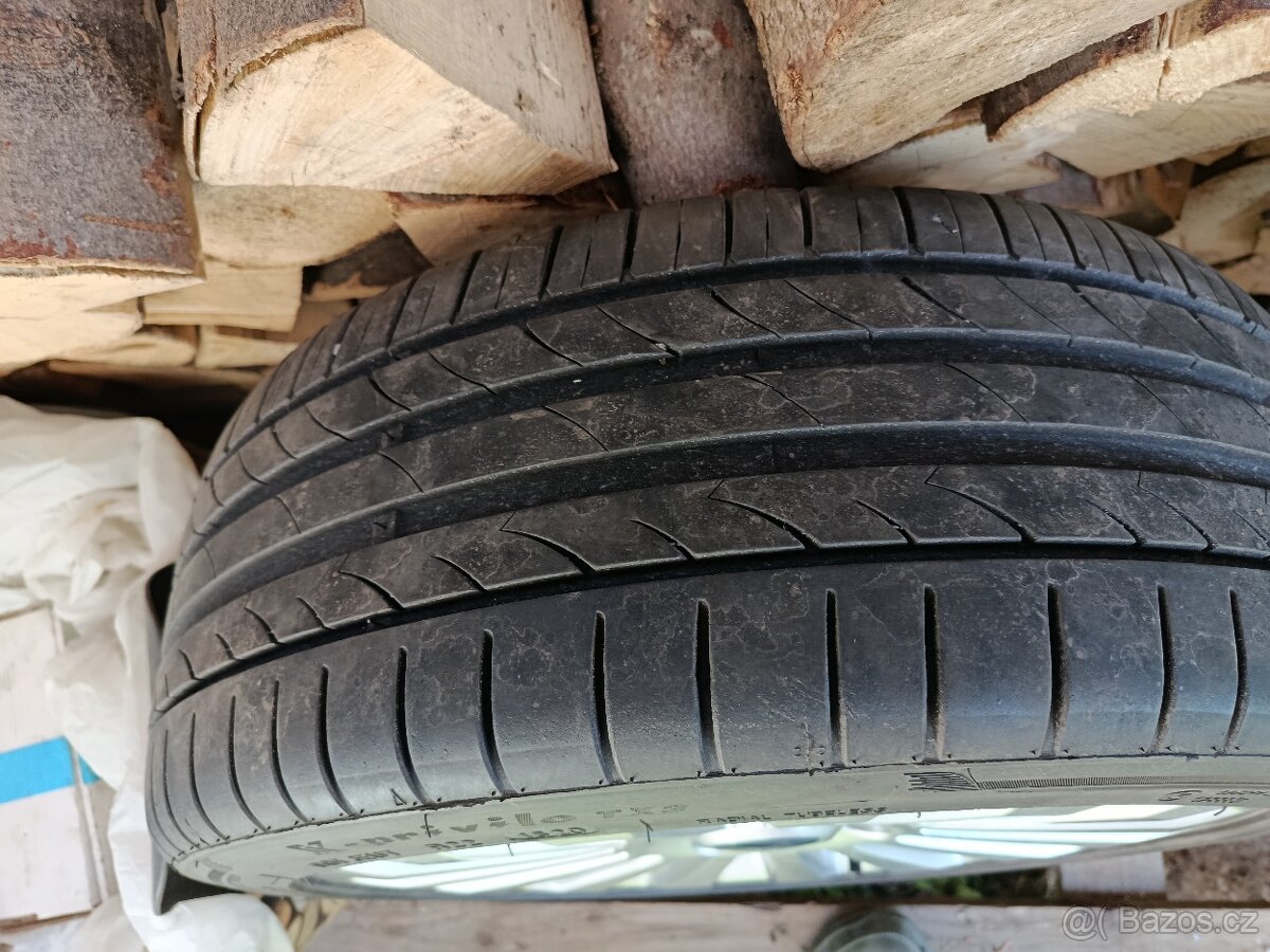 Prodám komplet kola Ford - 3
