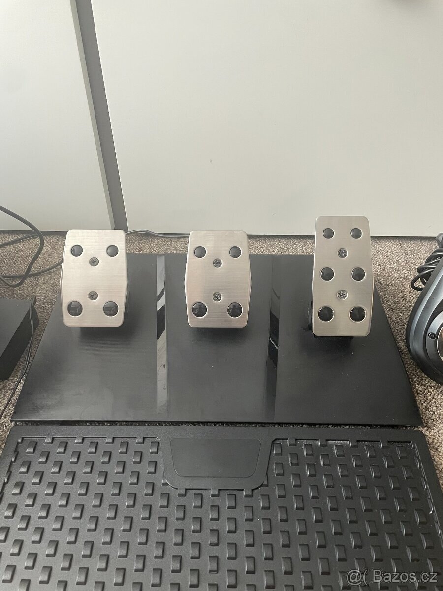 Herní volant Genius GX Gaming SpeedMaster X5 FF - 3