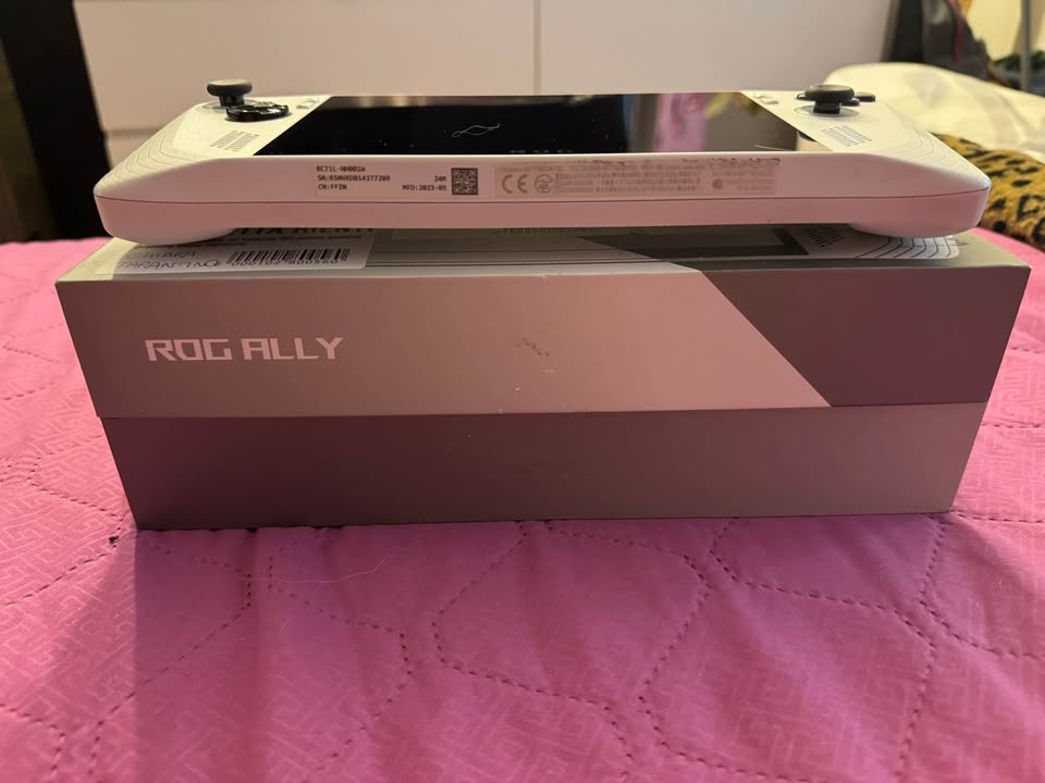 ASUS ROG Ally Z1 Extreme - 3