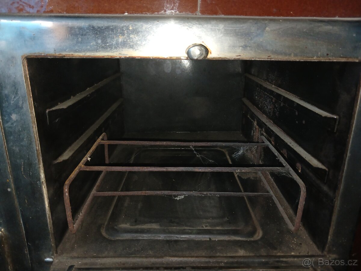 Prodám vamberska kachlová kamna s troubou - 3