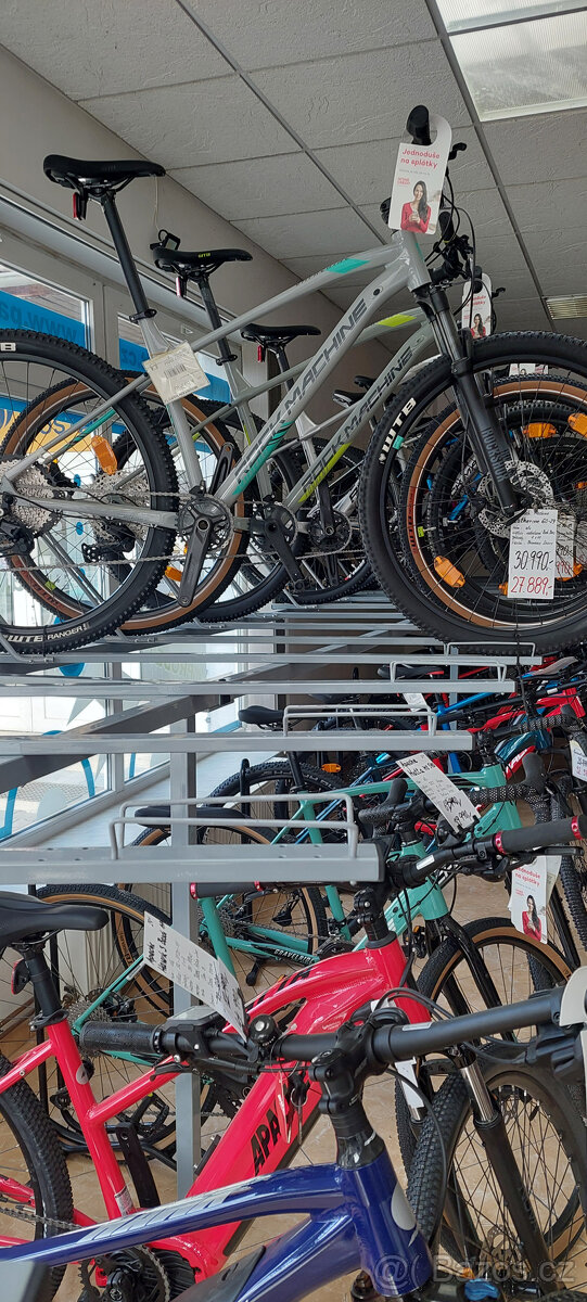 Výstavní stojan na jízdní kola. - 3