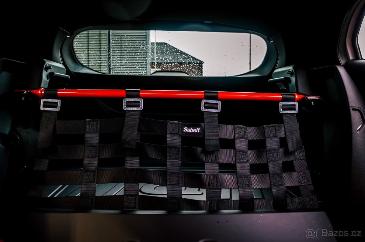 Renault Mégane R.S. Trophy-R - 3