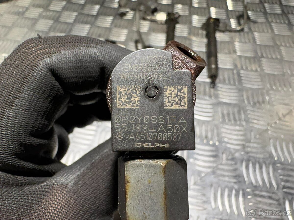 // Vstřikovače Mercedes OM 651 Delphi// - 3