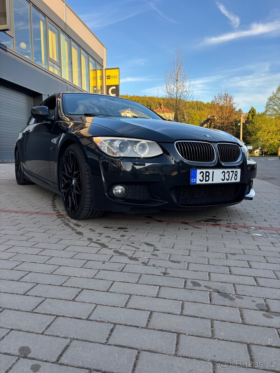 Bmw e92 330d M packet Manual - 3