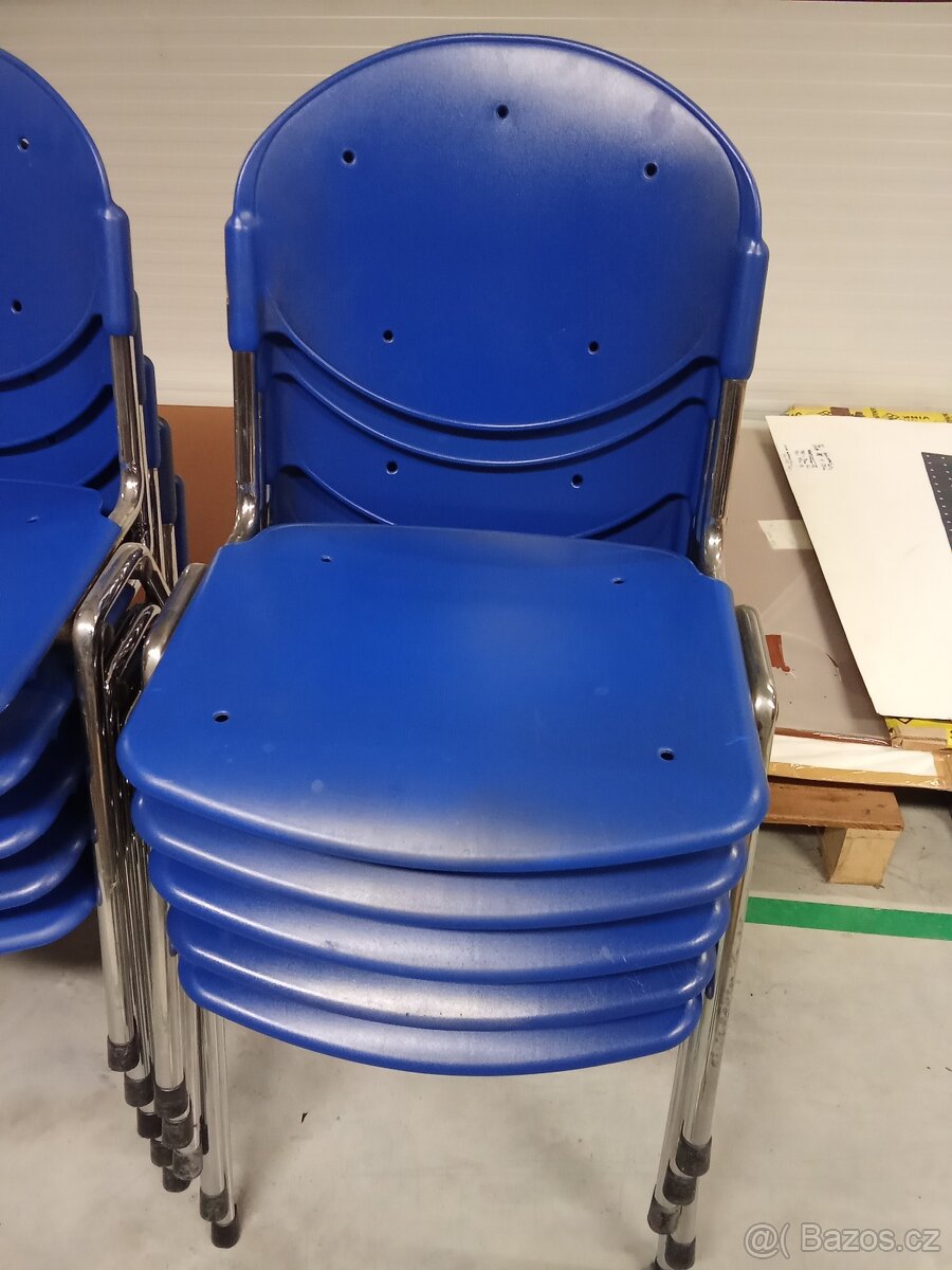 židle z kovu a plastu - 3