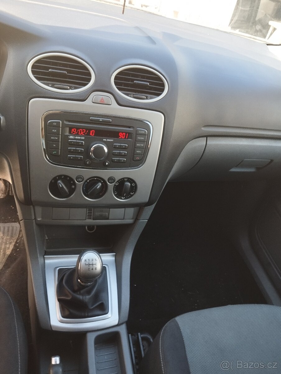 Ford Focus 2.0tdci r.v 2010 - 3