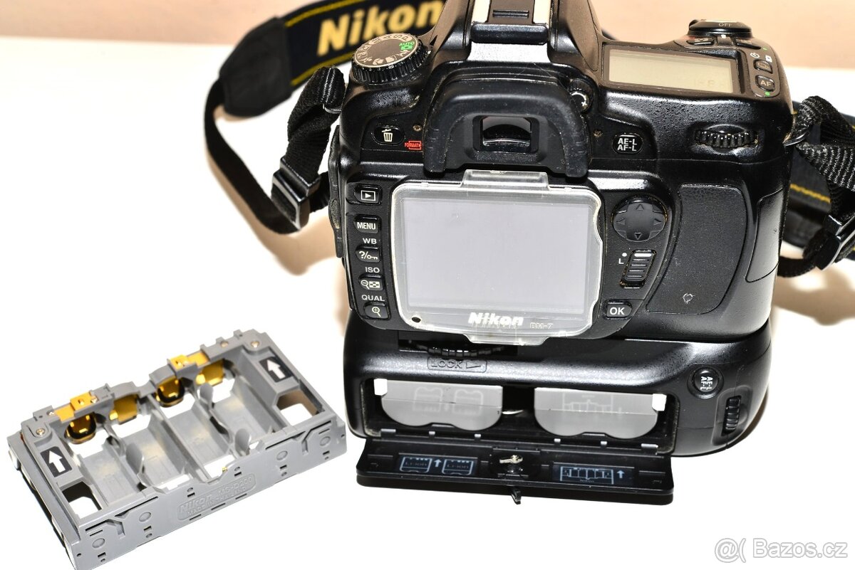 Nikon D80 + Battery Grip - 3