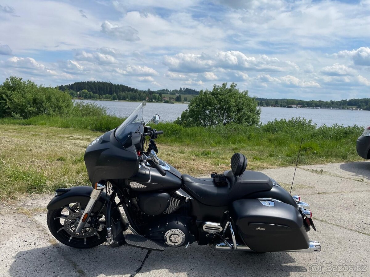 Indian Roadmaster Dark Horse - 3