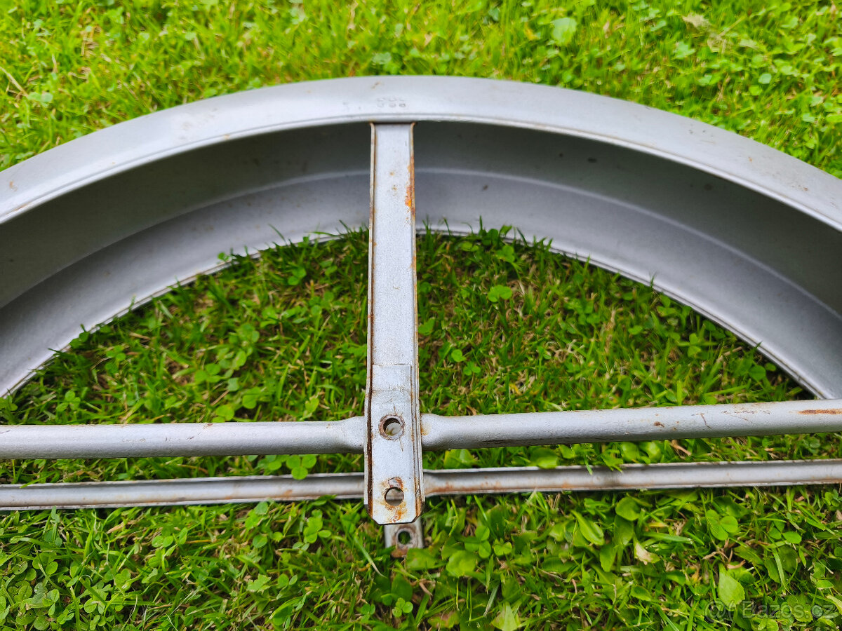 Přední blatník ČZ 175/477, 125/476 - ULOŽENKA - 3