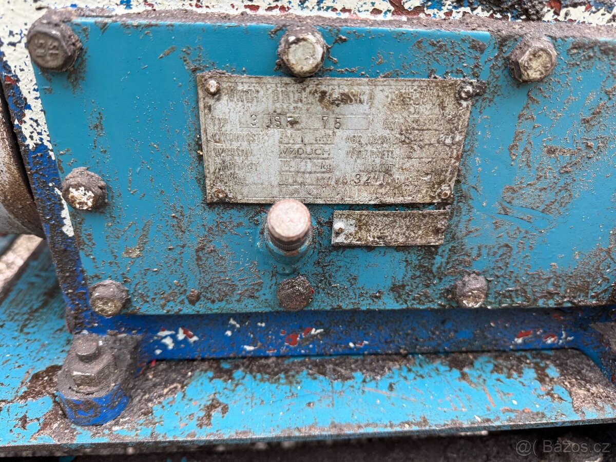 Prodám kompresor orlík, tří válec - 3