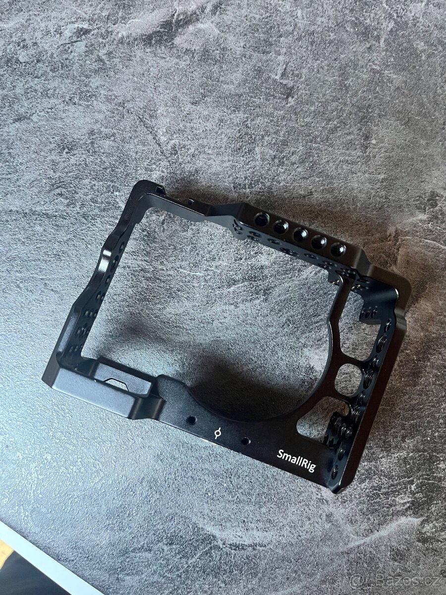 Klec SmallRig na Sony A7III - 3