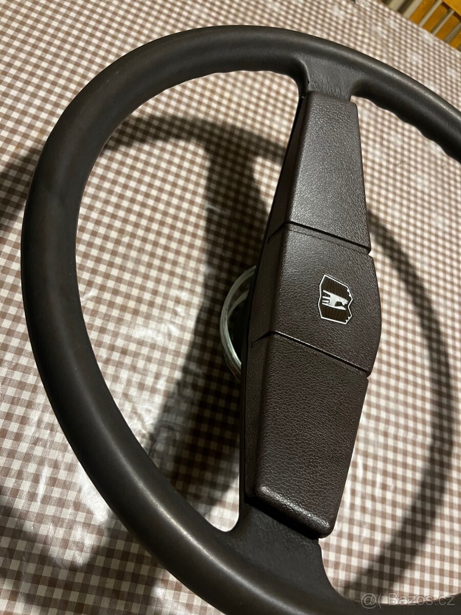 Golf Mk1 Volant hnědý - 3