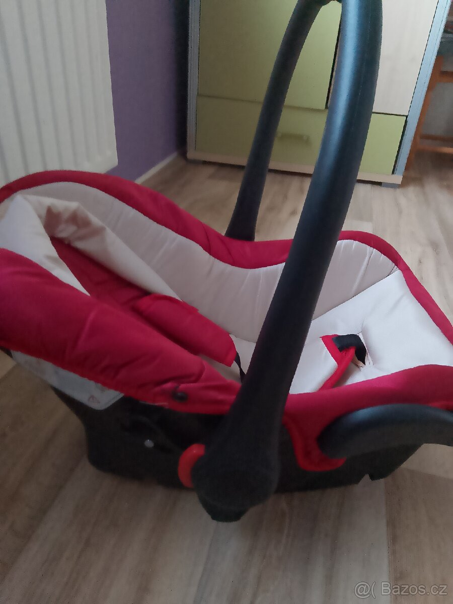 Autosedačka zn. KARWALA - 3