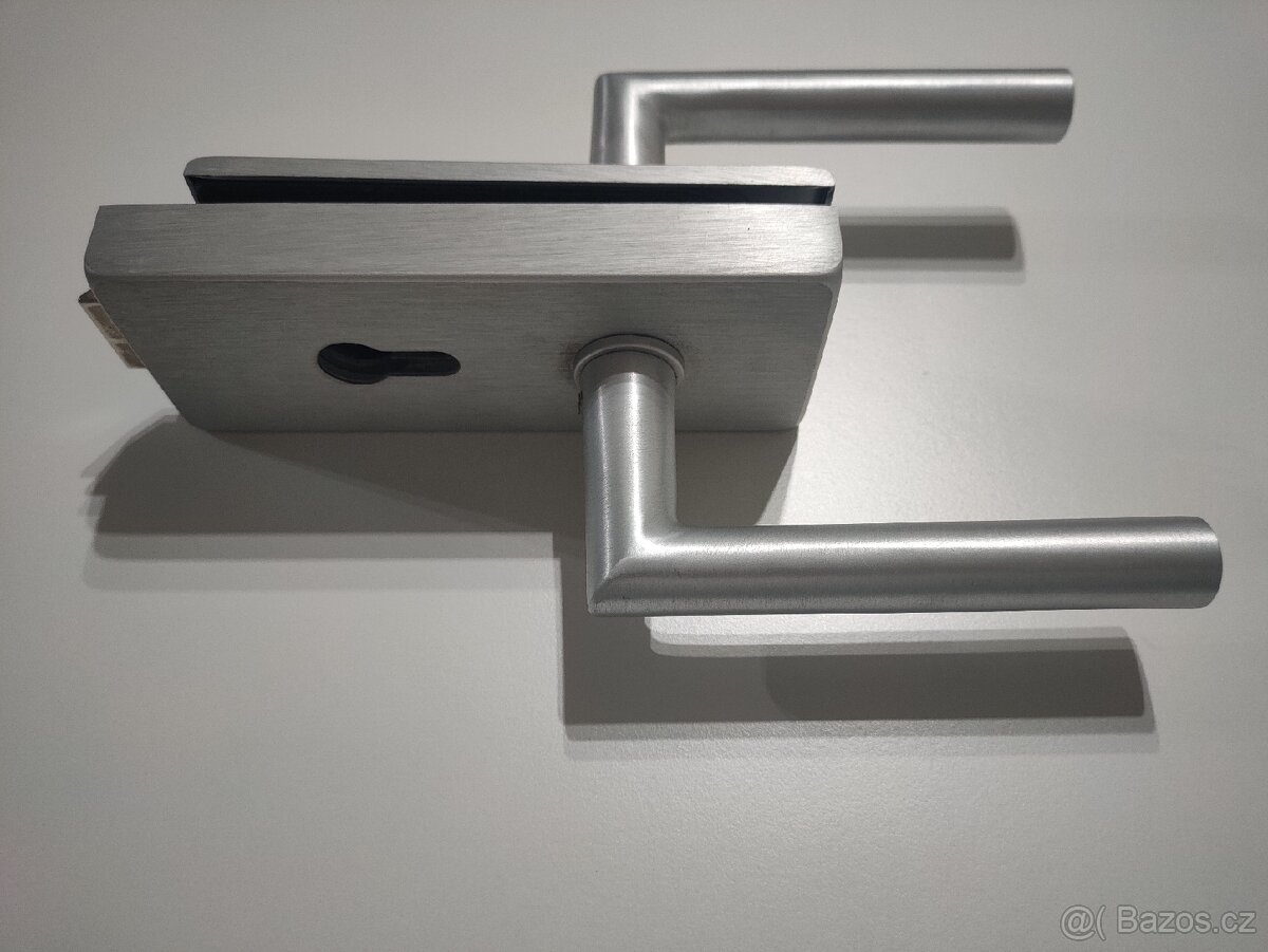 Kování ke skleněným dveřím - 3