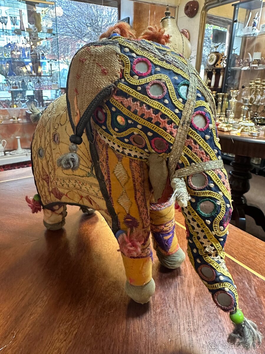 Obřadní slavnostní hračka, slon Anglo Raj - 3