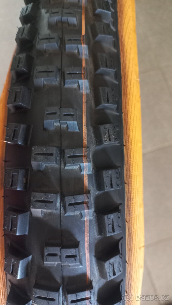 Prodám plášť schwalbe 29 - 3