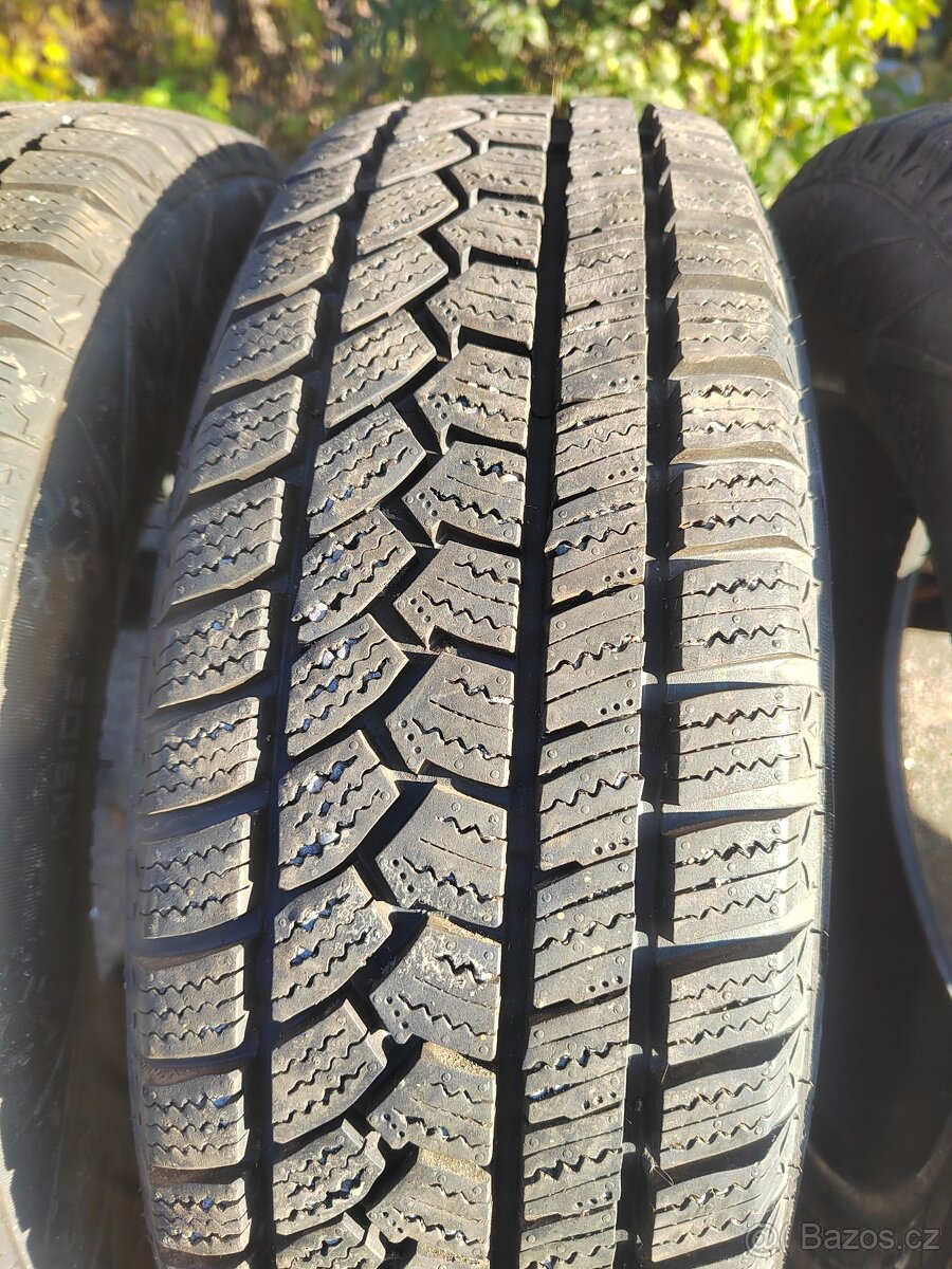 Prodám téměř nové zimní pneu 175/65/14 Goldline Winter - 3