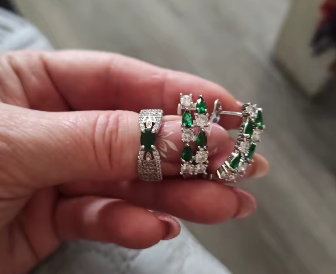 Nové dámské stříbrné náušnice zelené 925 třpytivé s kamínky - 3