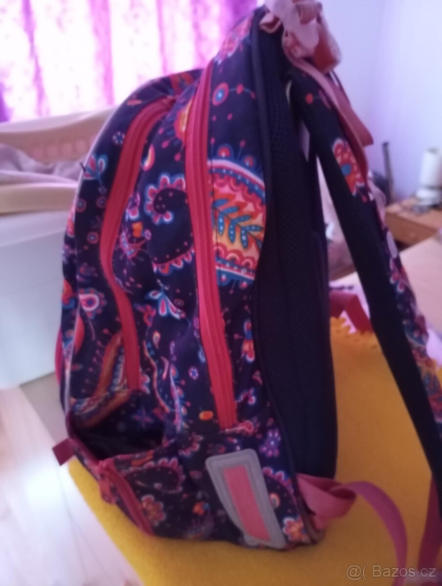 Prodám školní batoh značky TOPGAL - 3
